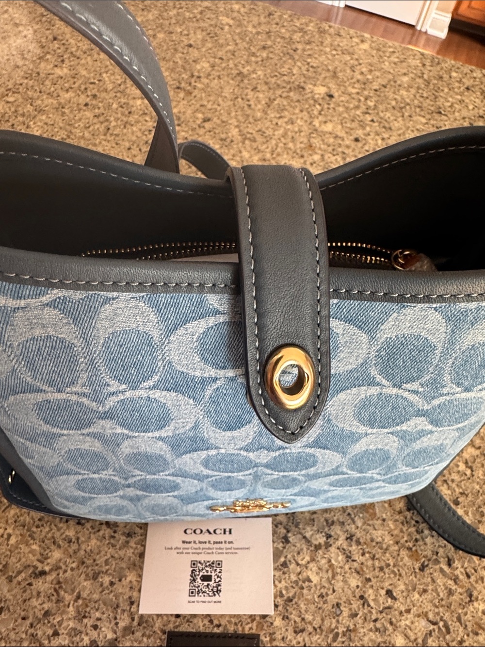 💙Cute Coach Denim Signature Canvas Shoulder Bag in Light Blue with Navy Trim NWT - Picture 11 of 17